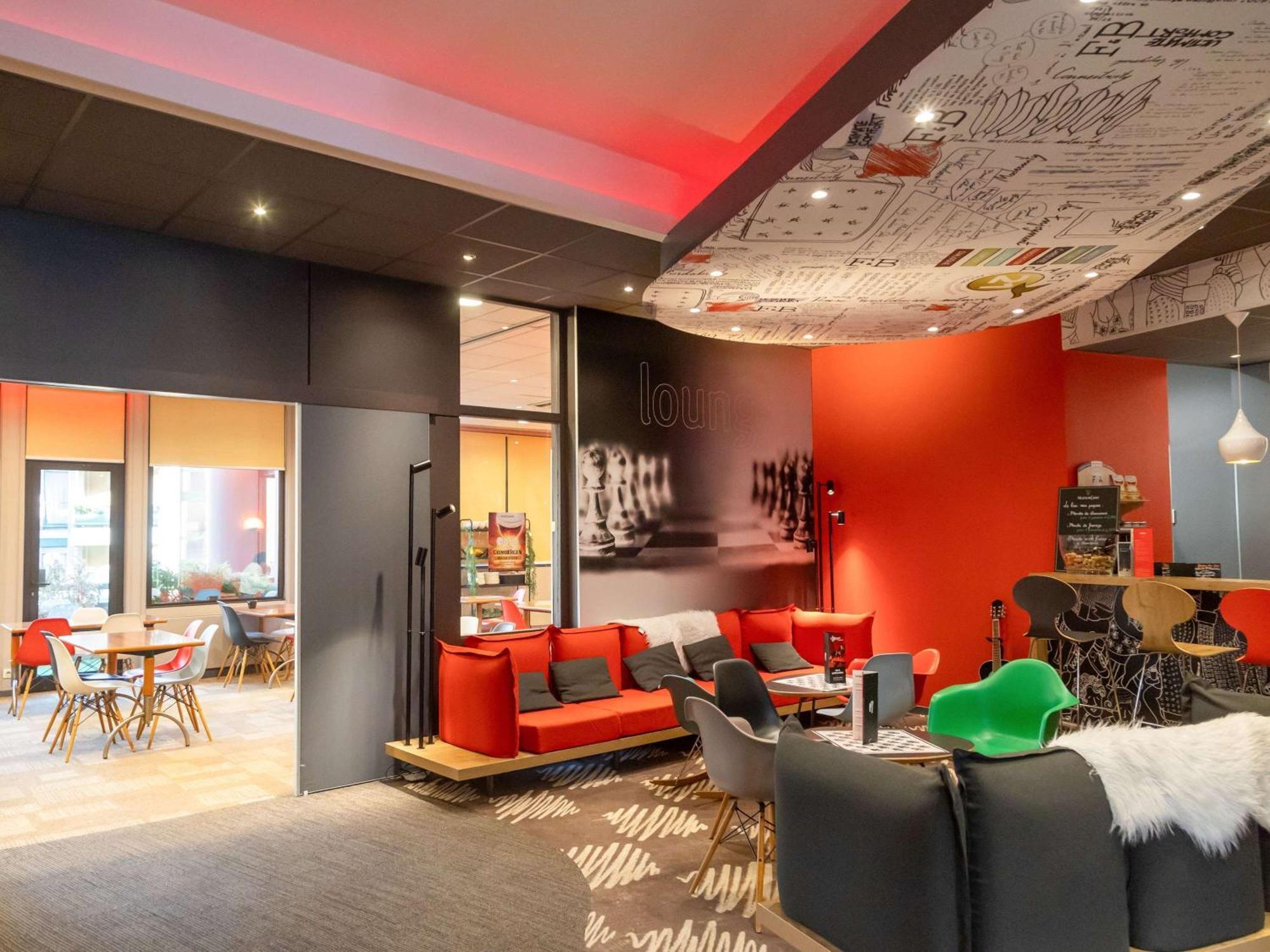 Готель Ibis Le Puy-En-Velay Centre Екстер'єр фото