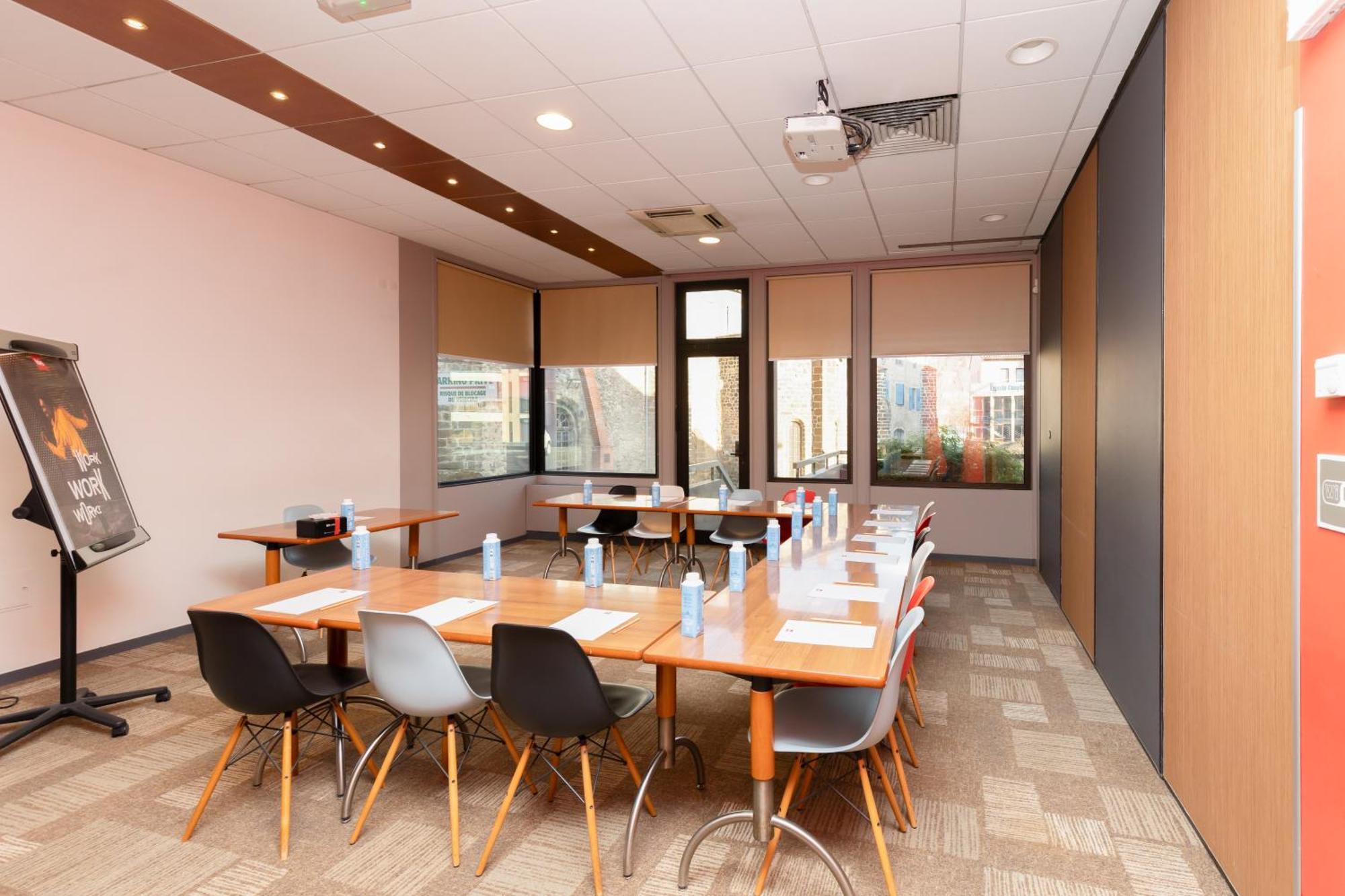 Готель Ibis Le Puy-En-Velay Centre Екстер'єр фото
