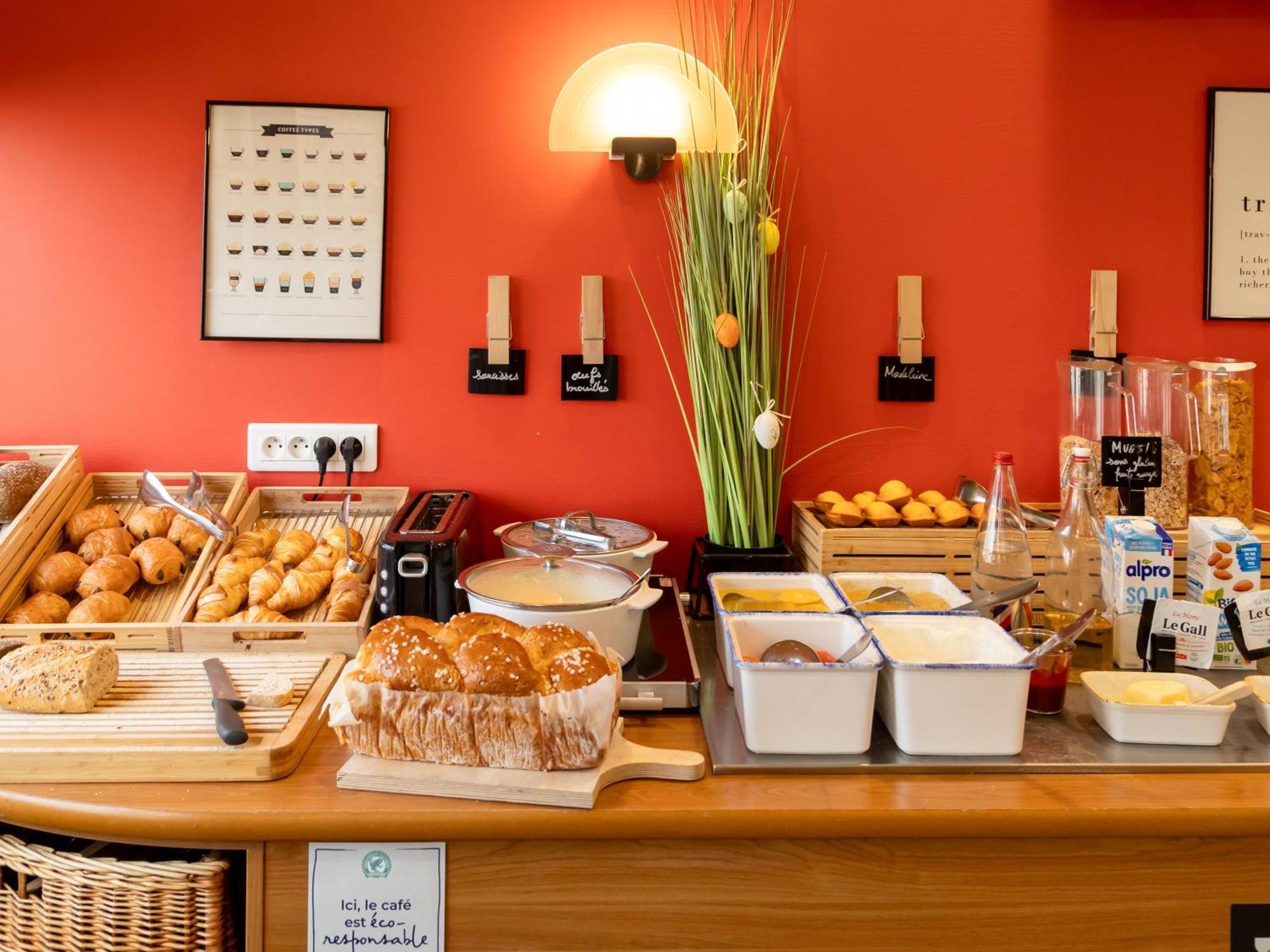 Готель Ibis Le Puy-En-Velay Centre Екстер'єр фото
